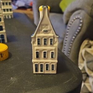 KLM Delft Ceramic Miniature House with Blue Accents Collectable # 31